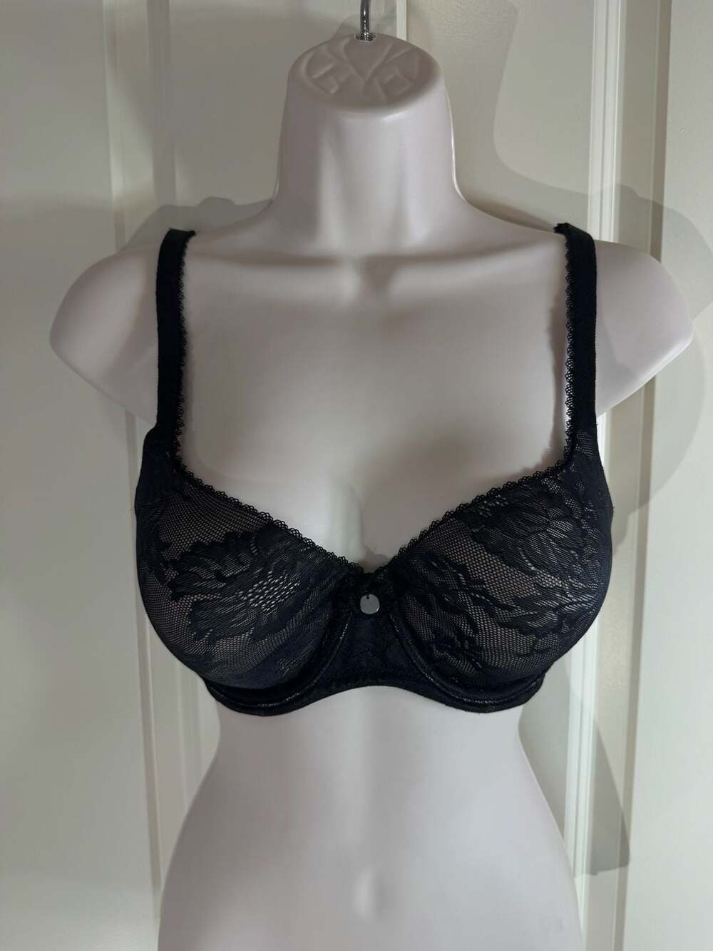 Victoria's Secret Body by Victoria Lined Demi Bra 34D Black